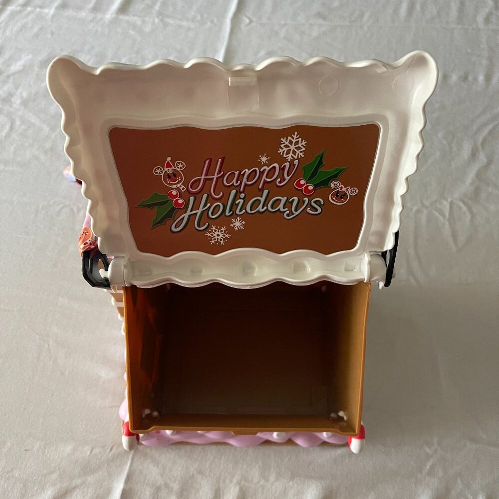 Disney Popcorn Bucket - Gingerbread House - Picture 6 of 7